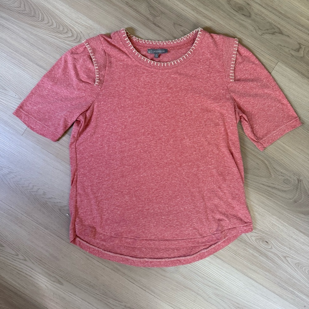 Wit & Wisdom LIKE NEW
Coral Short Sleeve Top
Size: Small